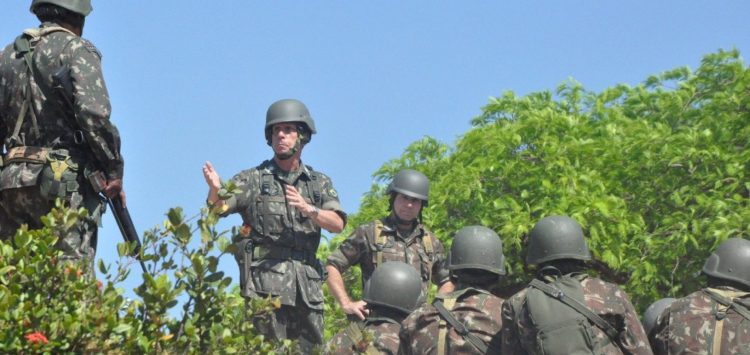 Em Picos e Oeiras, operação do Exército simula confronto entre países