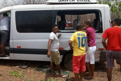 Van capota e dois homens morrem na estrada de Santa Cruz do Piauí