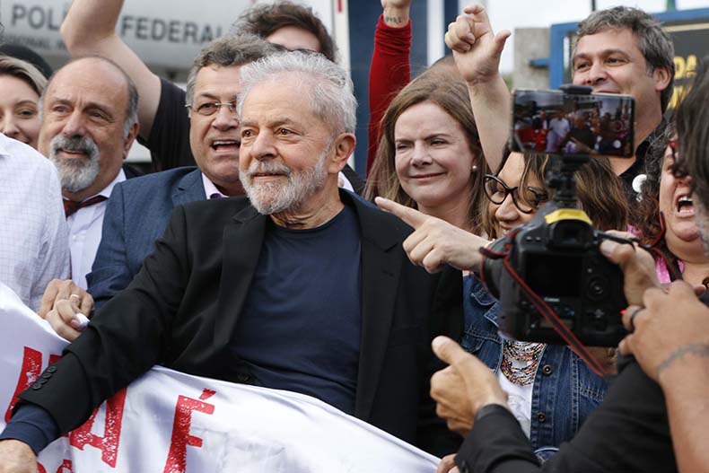 Lula recorre ao Supremo contra condenação do TRF-4 no caso do sítio