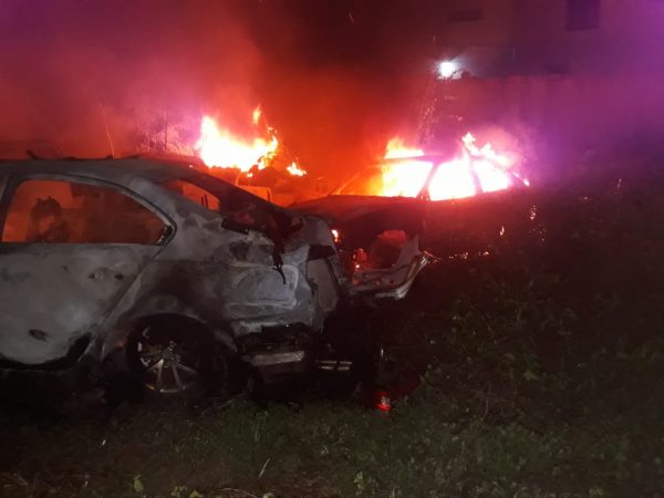 Incêndio atinge antiga Delegacia de Picos e queima carros; Veja o vídeo