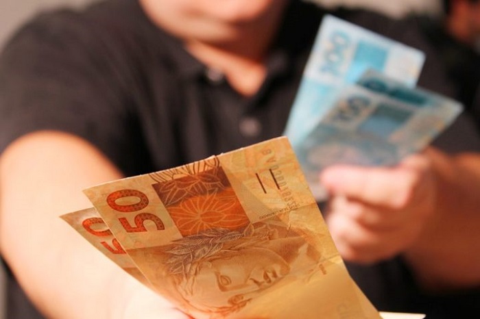 Governo estabelece valor de R$ 3.167 para o piso salarial dos professores