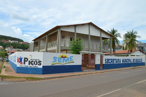CORONAVÍRUS: Em Picos, aulas da Rede Municipal de Ensino são suspensas por 15 dias