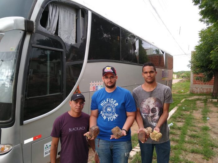 Ônibus com torcedores de Picos é apedrejado após derrota da SEP para o Parnahyba