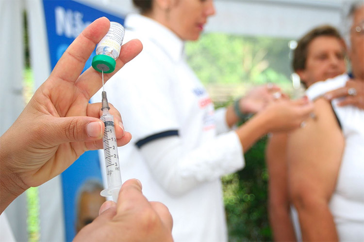 Vacina contra a covid-19 passa para estágio avançado