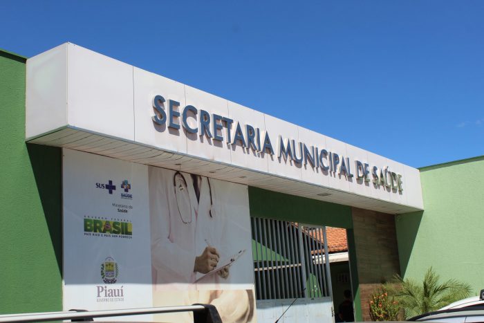 Vigilância sanitária multa PT e MDB em R$100 mil por irregularidades durante convenção em Picos