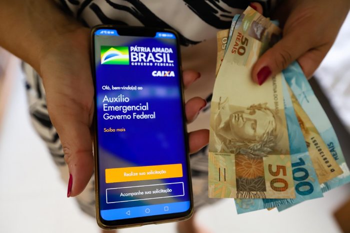 Auxílio emergencial: começa pagamento de novas parcelas no valor de R$ 300