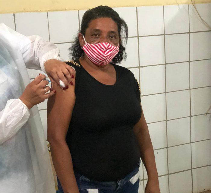 Vacinação da 2ª dose contra a Covid-19 é iniciada em Picos