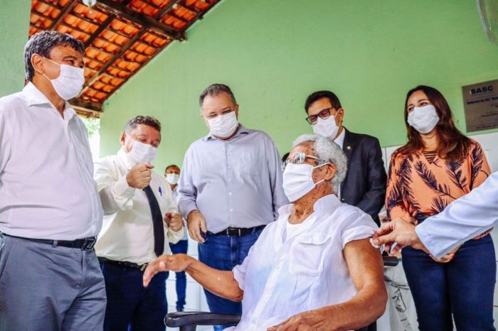 Piauí atinge 100% da população acima de 60 anos vacinada