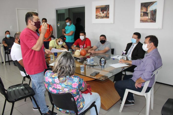 Reunião na Câmara Municipal discute a realização de festas e eventos em Picos