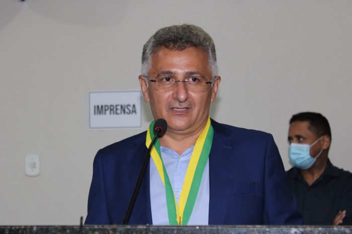 Professor picoense Evandro Alberto é reeleito reitor da UESPI