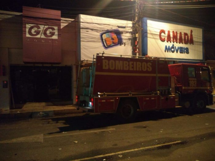 Incêndio atinge loja de roupas em Picos