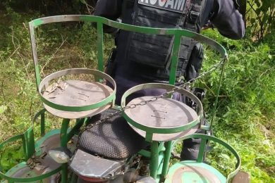 Moto furtada de revendedora de gás em Picos é encontrada em matagal