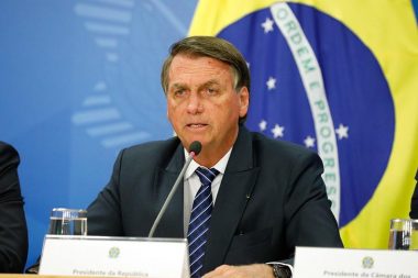 Bolsonaro propõe ressarcir estados que zerarem ICMS