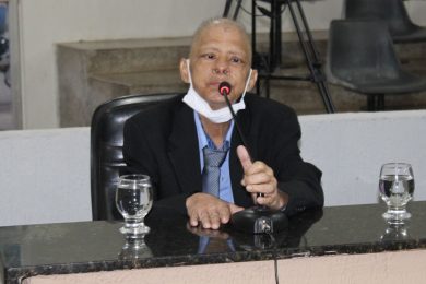 Vereador Gilson Nunes participa de sessão e relata luta contra o Câncer