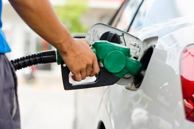 Petrobras anuncia aumento de 7,47% no preço da gasolina a partir de amanhã