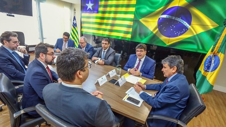 Wellington Dias e Rafael discutem fortalecimento de programas sociais no Piauí