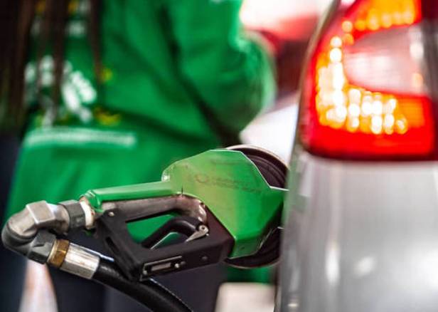 Gasolina fica mais cara a partir de hoje nas distribuidoras