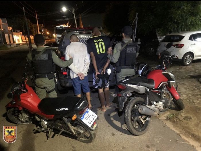 PM recupera moto e prende dupla suspeita de roubos em Picos