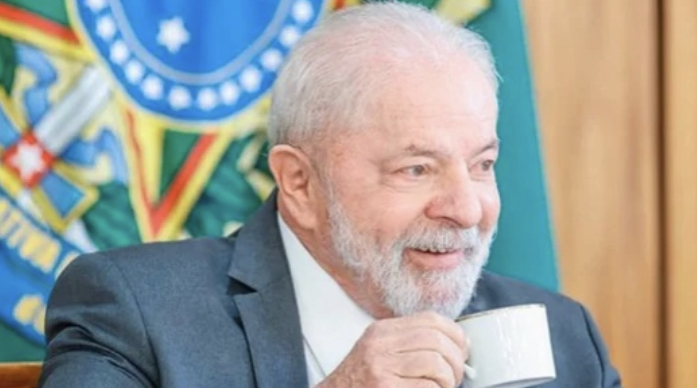 Governo Lula vai taxar aplicações financeiras no exterior