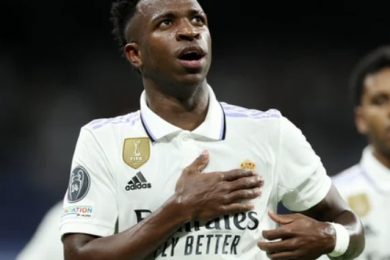 Real Madrid emite nota de apoio a Vini Jr. após ataques racistas