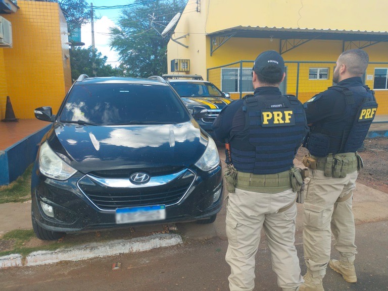 Carro roubado em São Paulo é apreendido em Picos