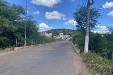 Vereador Marcos Buriti viabiliza alargamento da ponte do bairro Passagem das Pedras