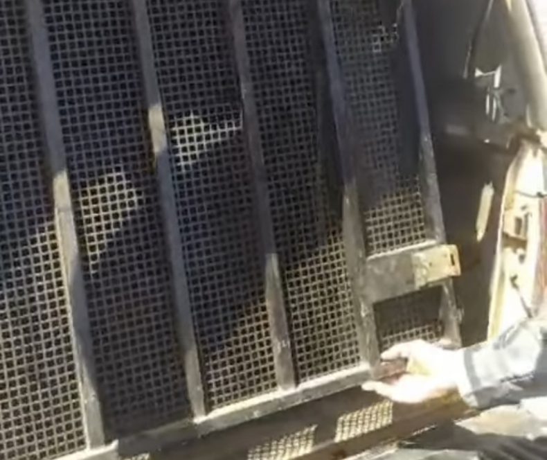 Homem quebra grade protetora de viatura tentando fugir da Polícia em Picos