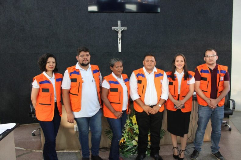 Defesa Civil entrega coletes táticos para agentes de proteção e defesa civil em Picos
