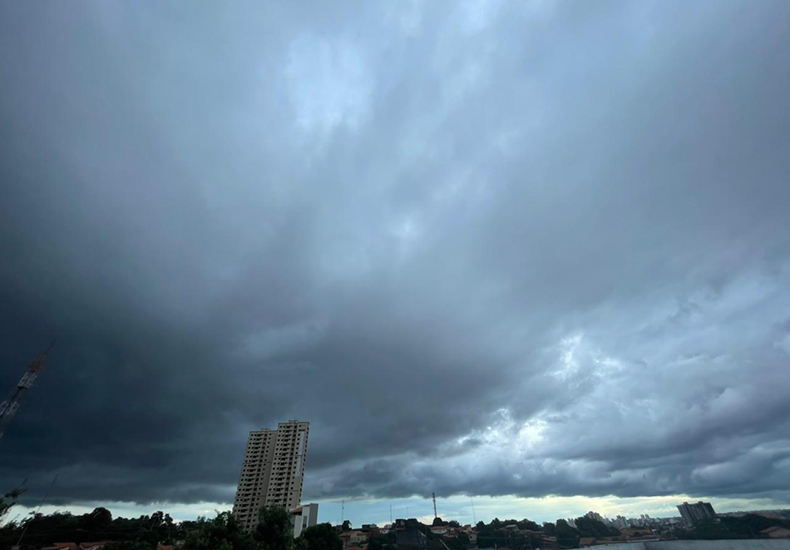 Inmet emite alerta de chuva intensa para municípios do Piauí; veja previsão