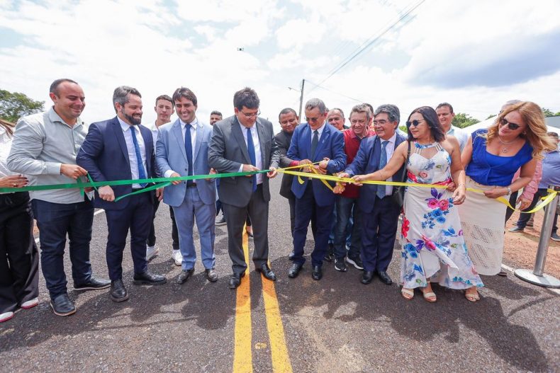 Rafael inaugura PI-111 e anuncia PPP e Centro de Visitação no Parque Sete Cidades