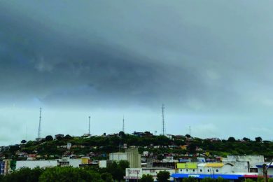 Defesa Civil alerta para chuva intensa nas próximas 48h em cidades do Piauí; veja previsão