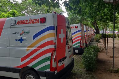 Governo entrega 10 ambulâncias para transporte de pacientes graves