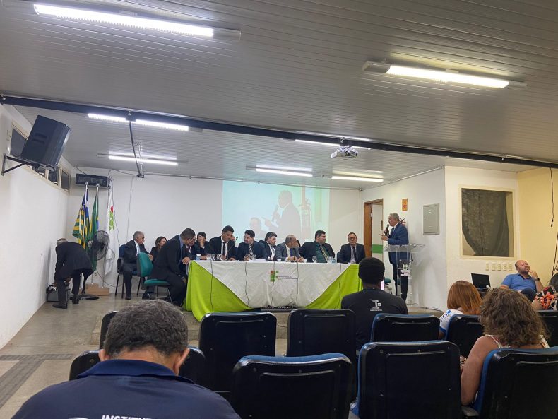 Câmara de Picos realiza sessão itinerante no Bairro Pantanal