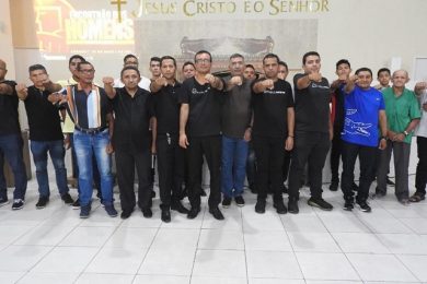 Vereador Marcos Buriti participa de grande encontro na Igreja Universal do Reino de Deus