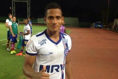 Picos anuncia saída de atacante para Europa, age rápido e contrata Hugo, ex-Bahia