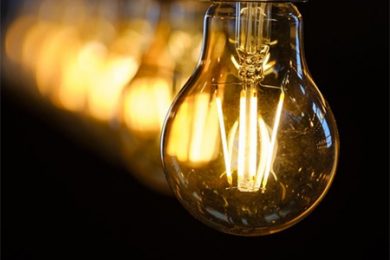 Aneel define bandeira amarela nas contas de luz de outubro