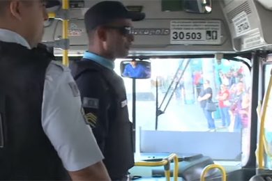 Ceará tem 38 ataques a ônibus, carros e caminhões em cinco dias