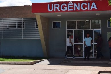 Funcionários e pacientes sofrem com falta de água no Hospital Regional de Picos