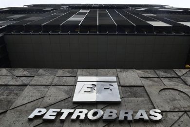 Apesar da alta internacional, Petrobras vai ‘segurar’ preço da gasolina e do diesel