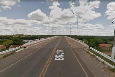 Mulher é investigada por repassar informações de blitz por WhatsApp em Floriano