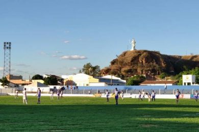 Oeirence vence o Comercial-PI por 4 a 2 em estreia na série B do Piauiense