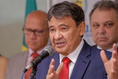 Governador nega abandono da Uespi e anuncia investimentos