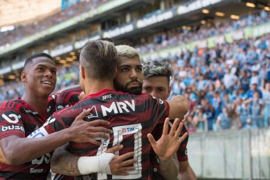 Flamengo vence o Grêmio com reservas e fica a uma vitória do título Brasileiro