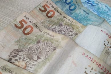 Senado aprova MP que amplia para R$ 998 valor de saque do FGTS