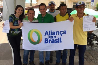 Direita Picoense promove campanha de coleta de assinaturas para criação do partido Aliança pelo Brasil