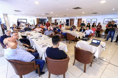 Empresários reúnem bancada federal e pedem retomada do programa Minha Casa Minha Vida