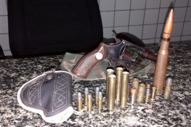 Homem é preso pela PM com munição de fuzil em Valença do Piauí