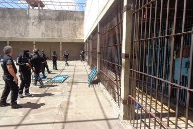 Presídio de Picos tem fuga de 14 presos através de túnel; Sindicato culpa decisão judicial