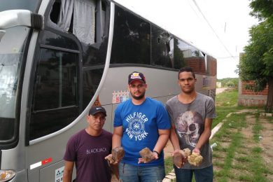 Ônibus com torcedores de Picos é apedrejado após derrota da SEP para o Parnahyba