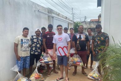 Wesley Safadão ajuda profissionais da música em Picos